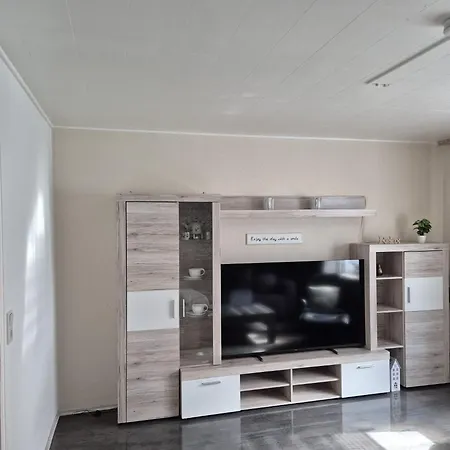 House Eifelglueck بيت ضيافة Großlittgen