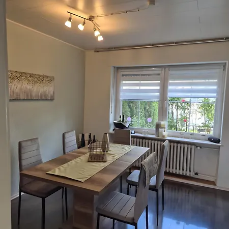 House Eifelglueck بيت ضيافة Großlittgen